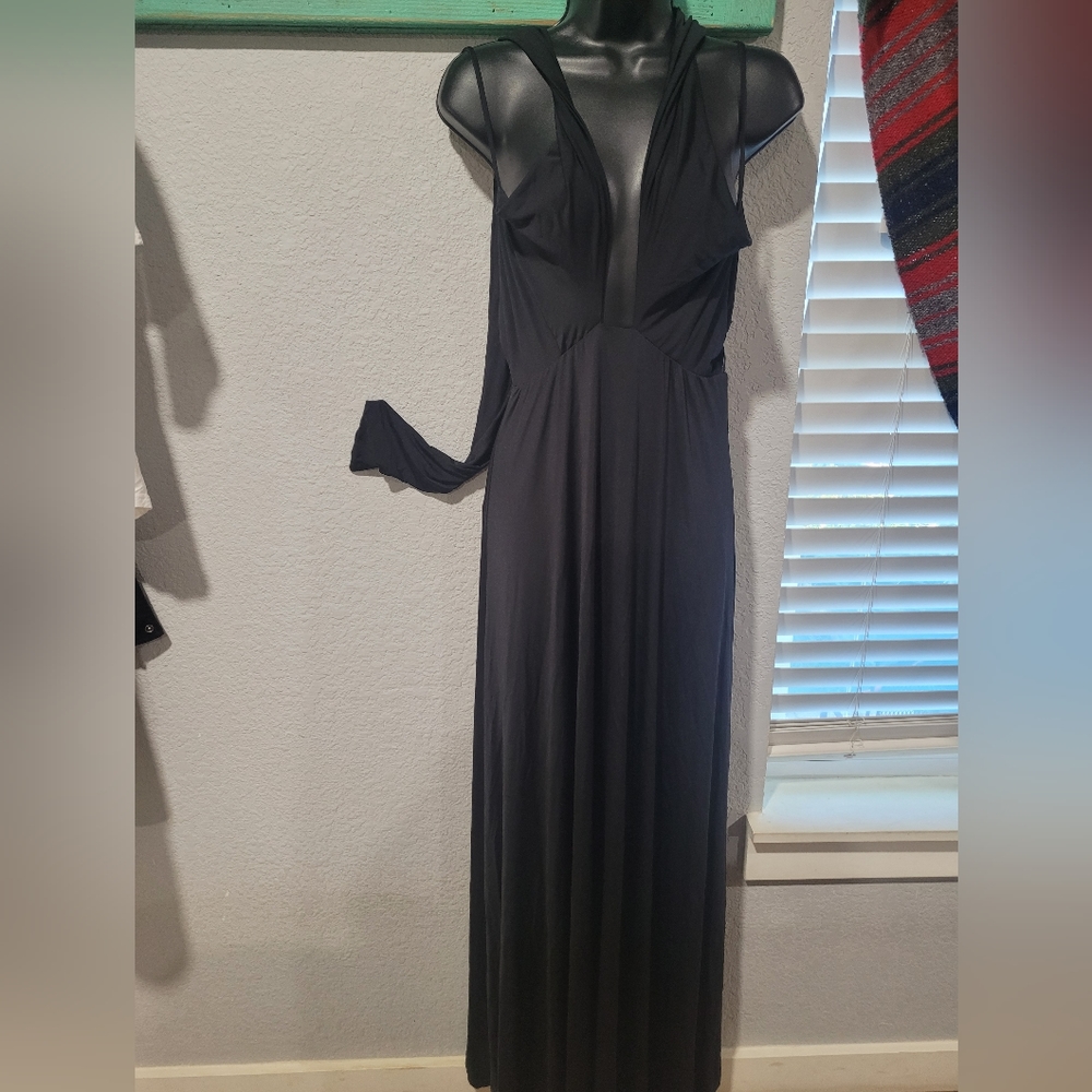 Beautiful mulit-style dress with tags